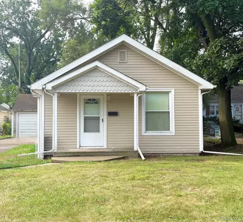 1053 Myrtle Ave, Waterford, MI 48328