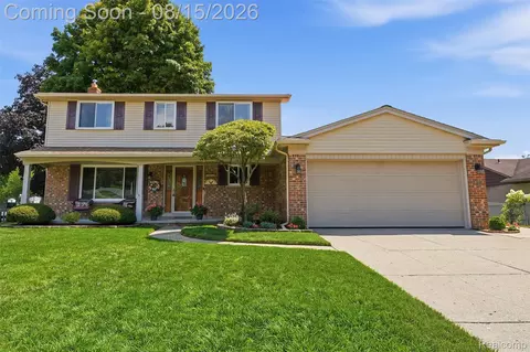 18656 Gill Rd, Livonia, MI 48152