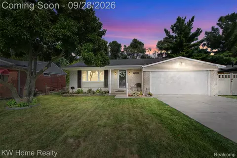 28445 Weddel Ave, Brownstown, MI 48183