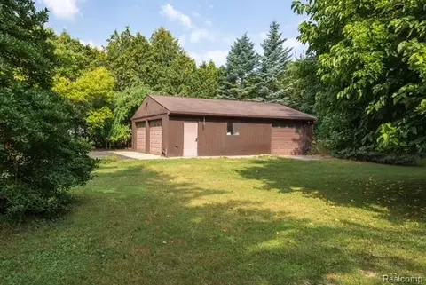 Exterior - 575 S Hemlock Rd, Richland, MI 48626 photo 9 of 9