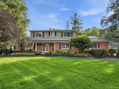 52338 Livingstone Ct, Shelby Township, MI 48316