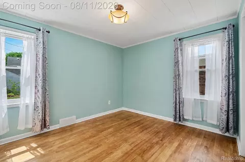 Bedroom - 473 Calvin Ave, Grosse Pointe Farms, MI 48236 photo 1 of 5