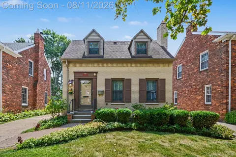 Exterior - 473 Calvin Ave, Grosse Pointe Farms, MI 48236 photo 2 of 5