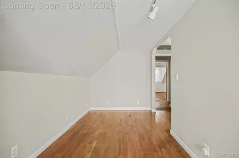 Bedroom - 473 Calvin Ave, Grosse Pointe Farms, MI 48236 photo 3 of 5