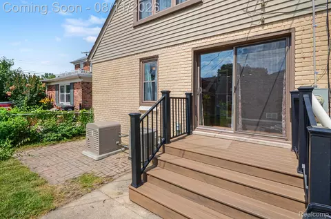 Exterior - 473 Calvin Ave, Grosse Pointe Farms, MI 48236 photo 5 of 5