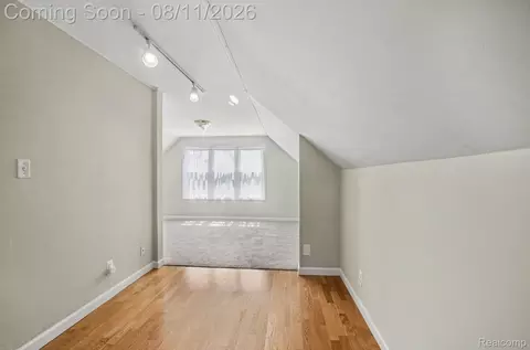 Bedroom - 473 Calvin Ave, Grosse Pointe Farms, MI 48236 photo 5 of 5