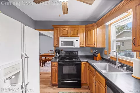 Kitchen - 7057 Kessling St, Davison, MI 48423 photo 1 of 4