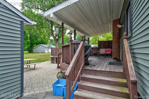 Exterior - 7057 Kessling St, Davison, MI 48423 photo 3 of 4