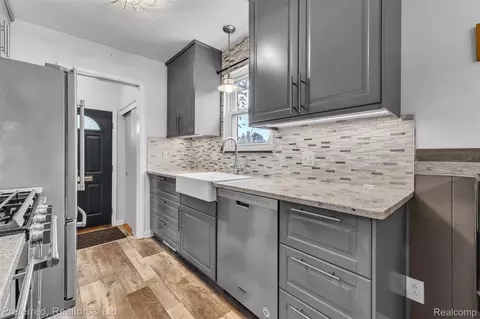Kitchen - 3177 Treadwell St, Wayne, MI 48184 photo 1 of 5