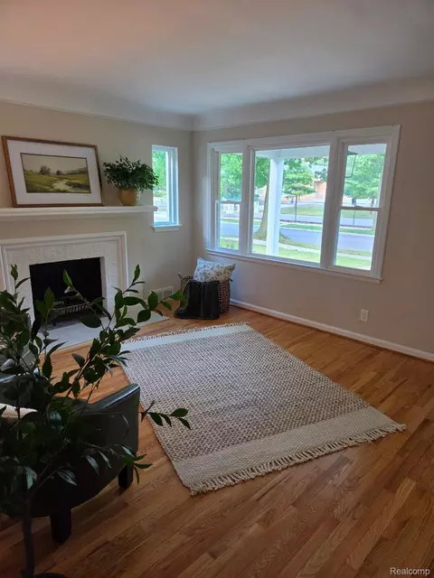 Living - 277 Beaupre Ave, Grosse Pointe Farms, MI 48236 photo 1 of 4