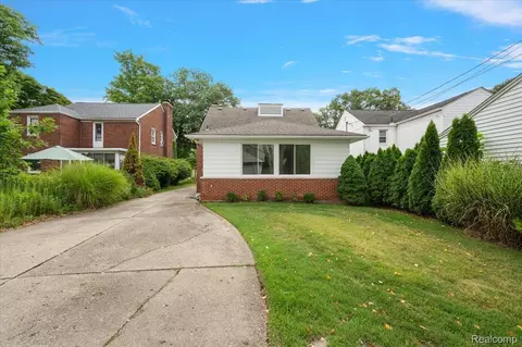 Exterior - 277 Beaupre Ave, Grosse Pointe Farms, MI 48236 photo 13 of 13