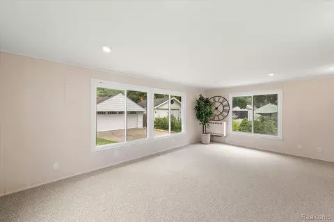 Living - 277 Beaupre Ave, Grosse Pointe Farms, MI 48236 photo 7 of 7
