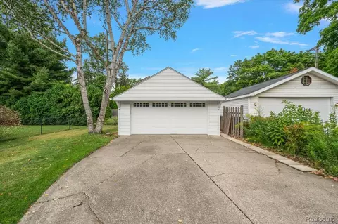 Other - 277 Beaupre Ave, Grosse Pointe Farms, MI 48236 photo 4 of 17