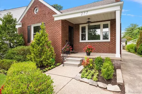 Exterior - 277 Beaupre Ave, Grosse Pointe Farms, MI 48236 photo 4 of 13