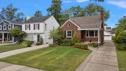 Exterior - 277 Beaupre Ave, Grosse Pointe Farms, MI 48236 photo 6 of 13