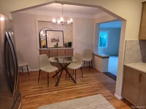 Dining - 277 Beaupre Ave, Grosse Pointe Farms, MI 48236 photo 1 of 2