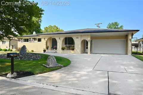 37853 Lola Dr, Sterling Heights, MI 48312