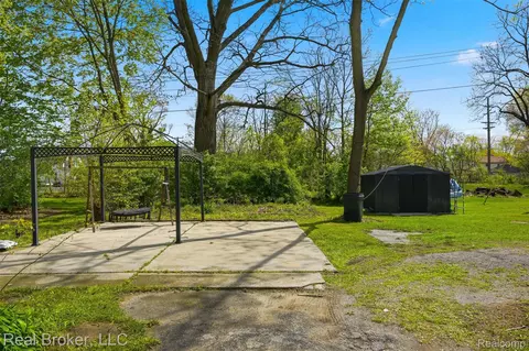 Exterior - 36553 Romulus Ave, Romulus, MI 48174 photo 6 of 7