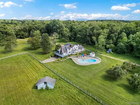 2273 Delano Rd N, Oxford, MI 48371