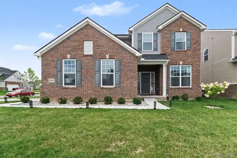 20847 Calabrese Dr, Lyon, MI 48178