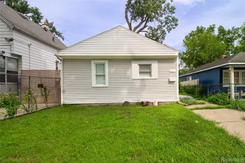 14874 Dolphin St, Detroit, MI 48223