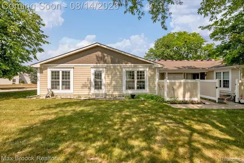 22704 Cortes St, Novi, MI 48375