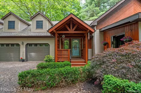 4474 Five Lakes Rd, North Branch, MI 48461