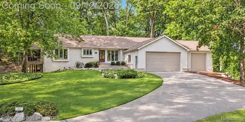 7210 Scenic Rdg, Independence, MI 48346