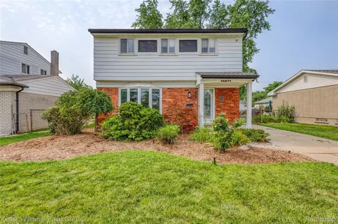 14271 Elgin St, Oak Park, MI 48237