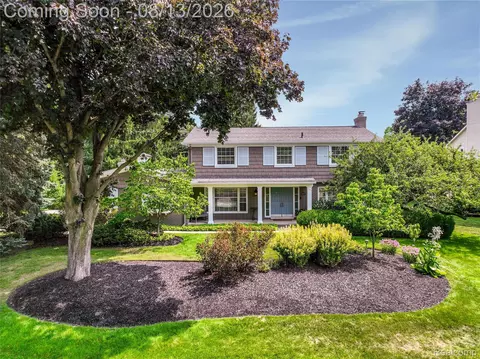 3837 Shellmarr Ln, Bloomfield Hills, MI 48302