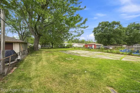 Exterior - 21715 Dexter Ct, Warren, MI 48089 photo 1 of 3