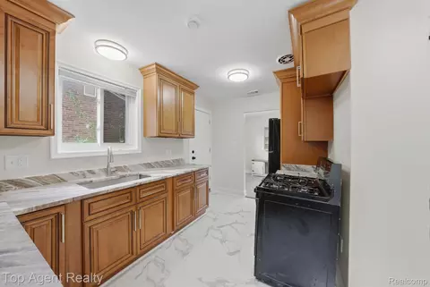 Kitchen - 21715 Dexter Ct, Warren, MI 48089 photo 1 of 2