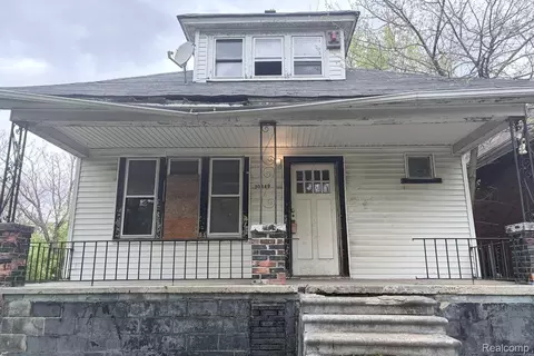 10449 Sterritt St, Detroit, MI 48213
