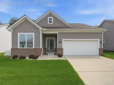 121 Coppice Way, White Lake, MI 48386
