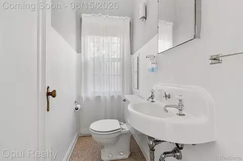 Bath - 34805 Chestnut St, Wayne, MI 48184 photo 2 of 2