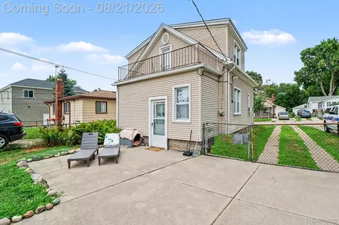 Exterior - 2136 Boldt St, Dearborn, MI 48124 photo 4 of 8