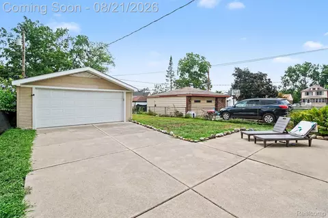 Exterior - 2136 Boldt St, Dearborn, MI 48124 photo 5 of 8
