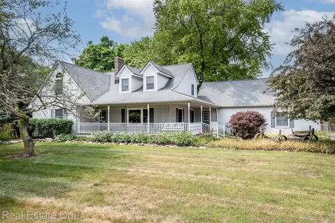 11030 Marshall Rd, Green Oak, MI 48178