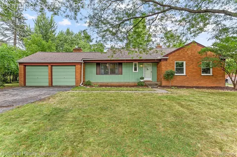 31890 Dohany Dr, Farmington Hills, MI 48336