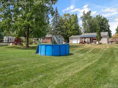 Exterior - 5660 Wright Dr, Troy, MI 48098 photo 12 of 12