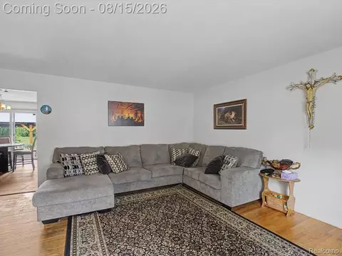 Living - 5660 Wright Dr, Troy, MI 48098 photo 1 of 1
