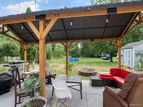Exterior - 5660 Wright Dr, Troy, MI 48098 photo 6 of 12
