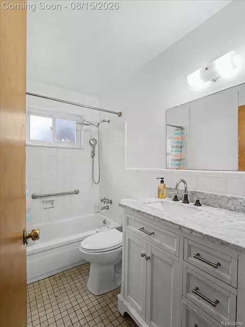 Bath - 5660 Wright Dr, Troy, MI 48098 photo 1 of 2