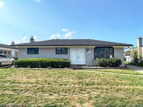 14343 Alpena Dr, Sterling Heights, MI 48313