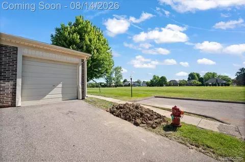 Other - 2824 Roundtree Dr, Troy, MI 48083 photo 2 of 22