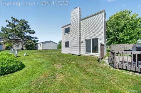Other - 2824 Roundtree Dr, Troy, MI 48083 photo 13 of 22