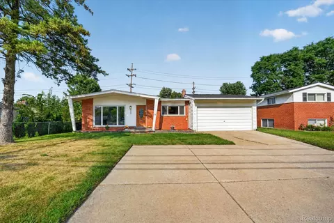 8599 Clinton River Rd, Sterling Heights, MI 48314