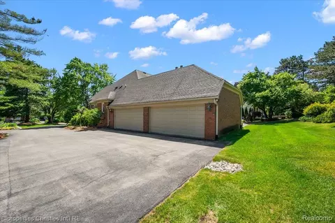 Other - 3021 E Ridge Ct, Bloomfield Hills, MI 48302 photo 23 of 26