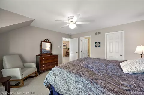 Bedroom - 3021 E Ridge Ct, Bloomfield Hills, MI 48302 photo 5 of 6