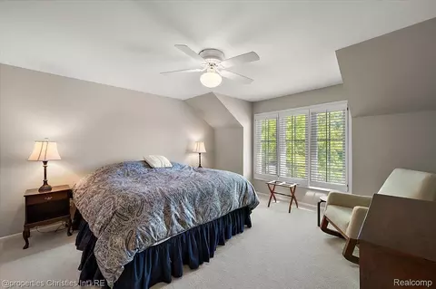 Bedroom - 3021 E Ridge Ct, Bloomfield Hills, MI 48302 photo 4 of 6